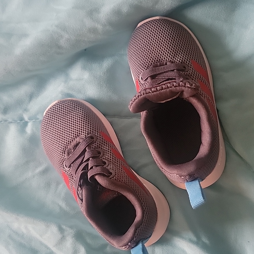 Adidas Toddler's Grey/Red Lite Racer Running Shoes gently used great condition